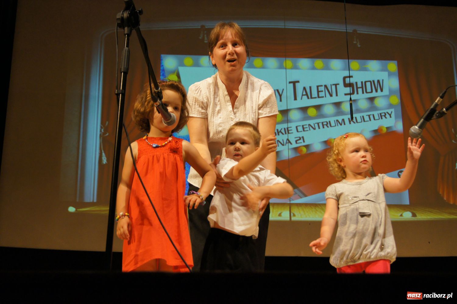 Zdjęcie w galerii na portalu naszraciborz.pl: Artystyczny Talent Show w RCK wiadomości z regionu