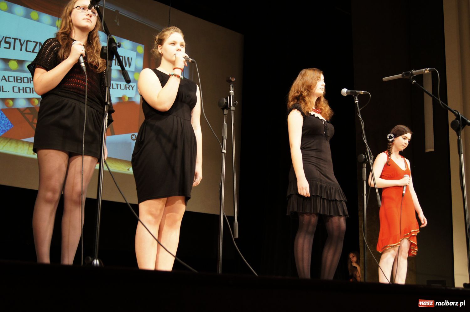 Zdjęcie w galerii na portalu naszraciborz.pl: Artystyczny Talent Show w RCK wiadomości z regionu