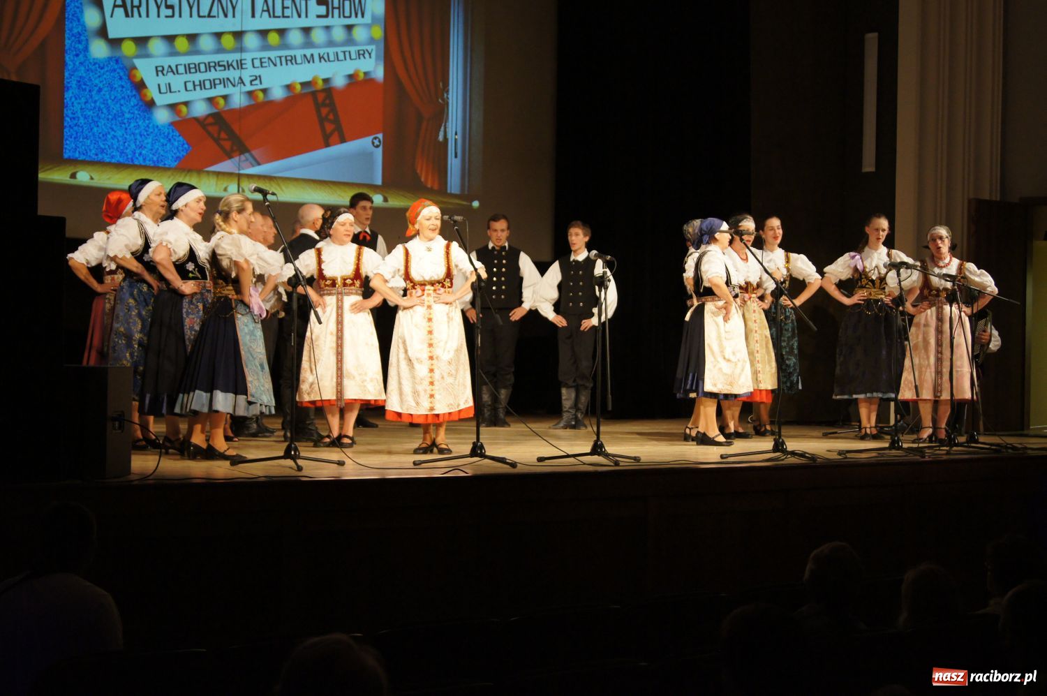 Zdjęcie w galerii na portalu naszraciborz.pl: Artystyczny Talent Show w RCK wiadomości z regionu