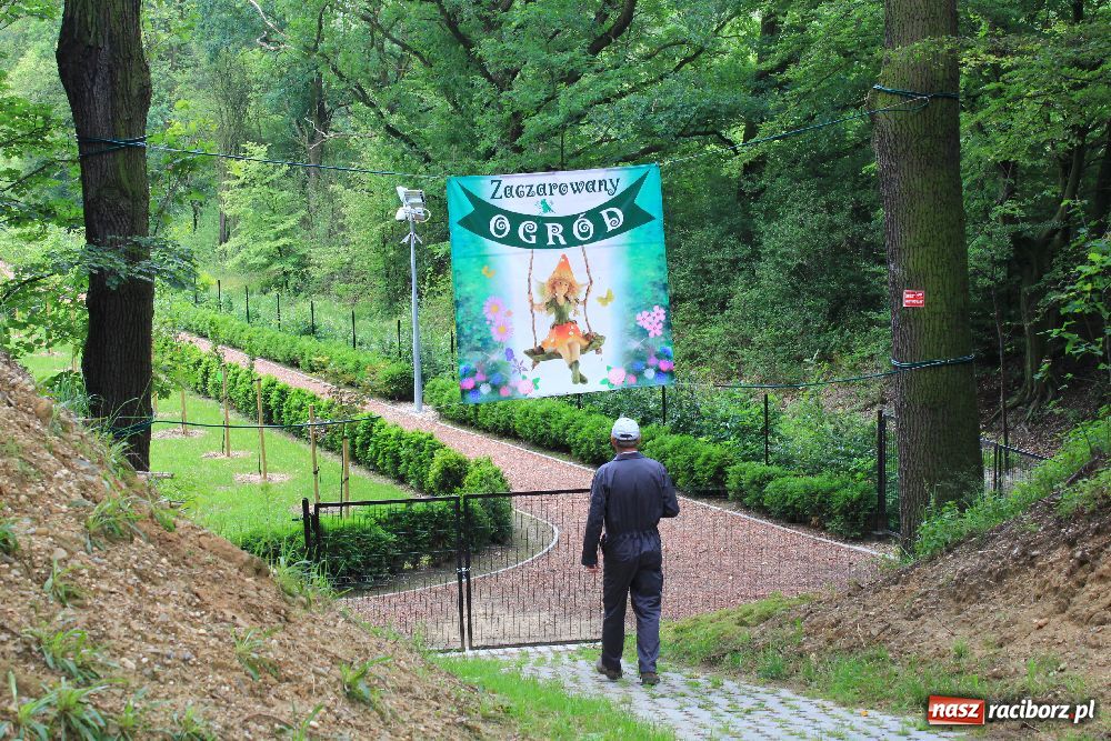Zdjęcie w galerii na portalu naszraciborz.pl: Otwarcie Zaczarowanego Ogrodu wiadomości z regionu