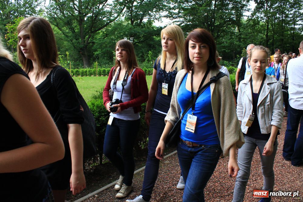 Zdjęcie w galerii na portalu naszraciborz.pl: Otwarcie Zaczarowanego Ogrodu wiadomości z regionu