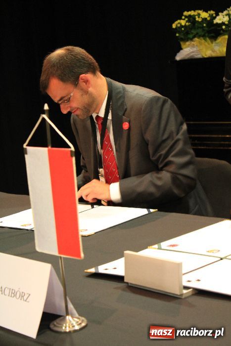 Zdjęcie w galerii na portalu naszraciborz.pl: Uczcili współpracę z Roth i Leverkusen wiadomości z regionu