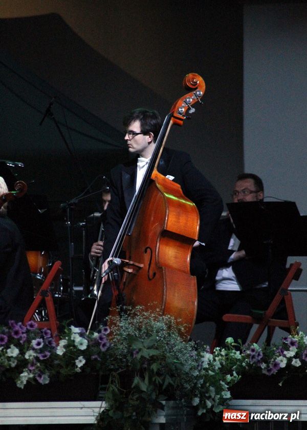 Zdjęcie w galerii na portalu naszraciborz.pl: Wspaniałe arie na zamkowym dziedzińcu wiadomości z regionu