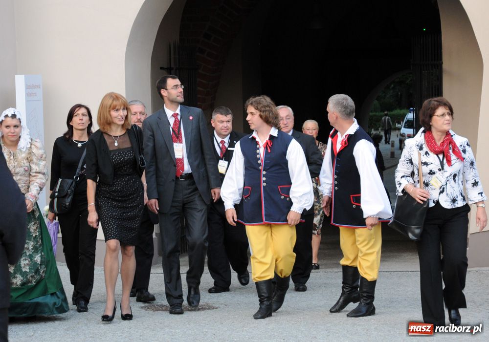 Zdjęcie w galerii na portalu naszraciborz.pl: Wspaniałe arie na zamkowym dziedzińcu wiadomości z regionu