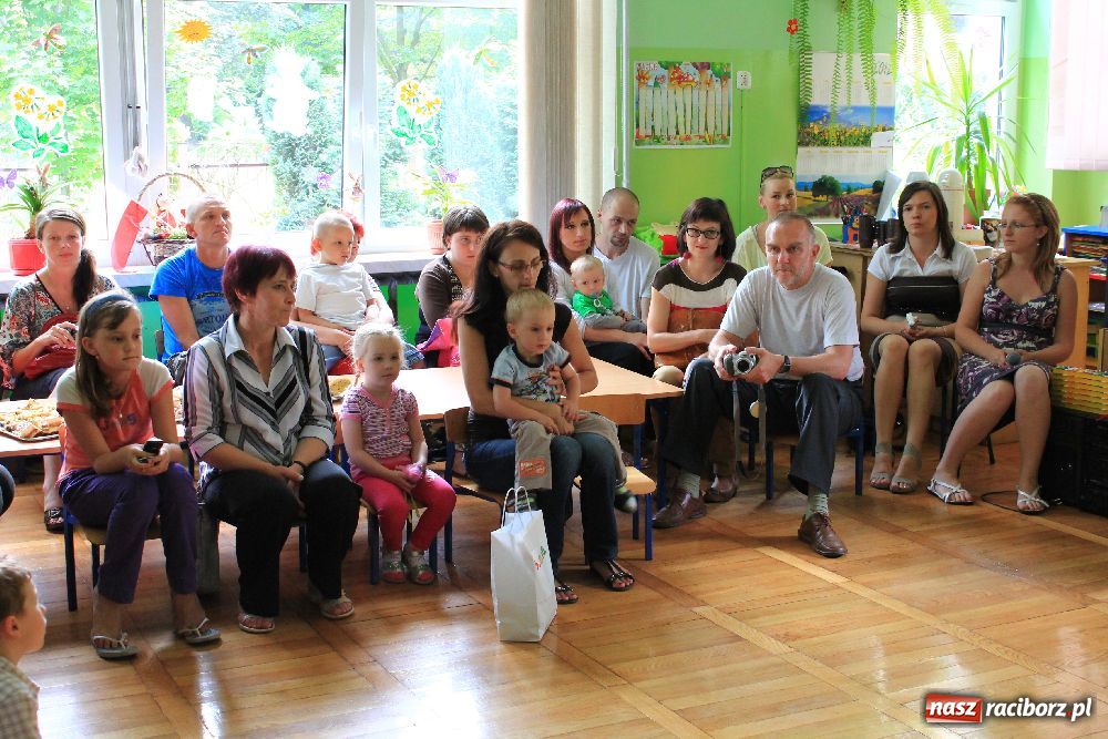 Zdjęcie w galerii na portalu naszraciborz.pl: Sześciolatki pożegnały Przedszkole nr 13 wiadomości z regionu