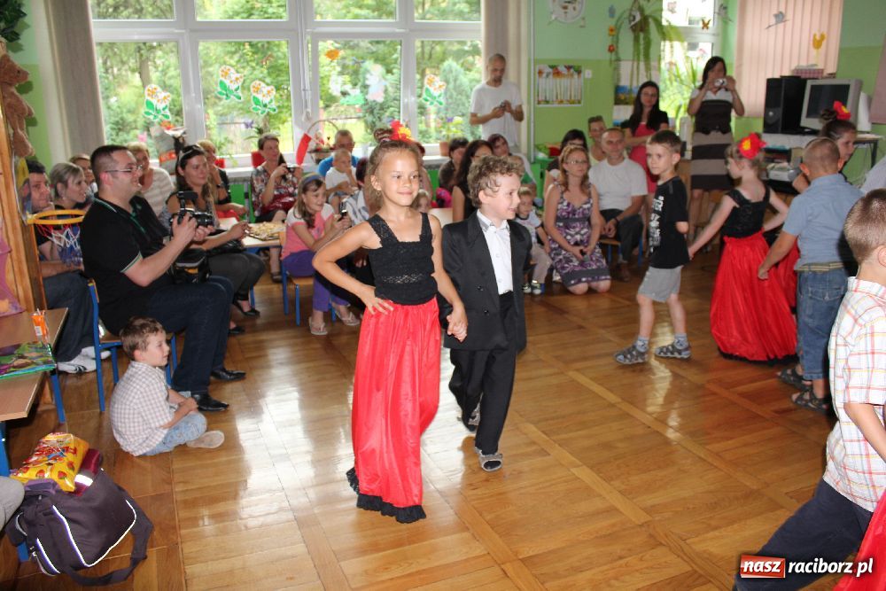 Zdjęcie w galerii na portalu naszraciborz.pl: Sześciolatki pożegnały Przedszkole nr 13 wiadomości z regionu