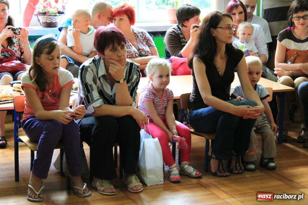Zdjęcie w galerii na portalu naszraciborz.pl: Sześciolatki pożegnały Przedszkole nr 13 wiadomości z regionu