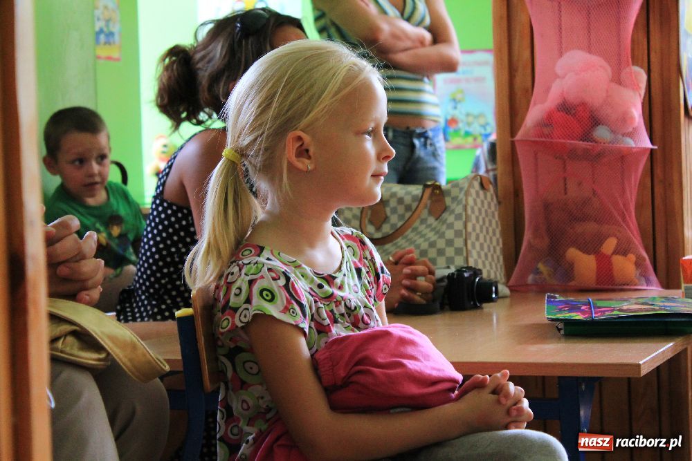 Zdjęcie w galerii na portalu naszraciborz.pl: Sześciolatki pożegnały Przedszkole nr 13 wiadomości z regionu