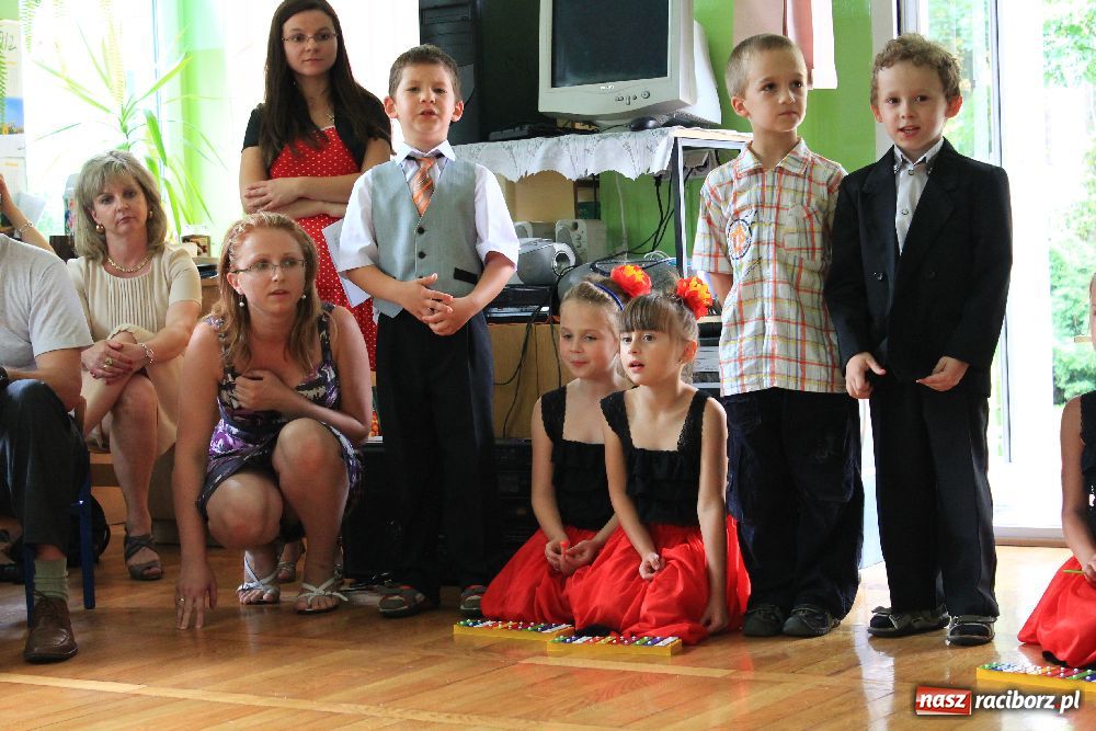 Zdjęcie w galerii na portalu naszraciborz.pl: Sześciolatki pożegnały Przedszkole nr 13 wiadomości z regionu