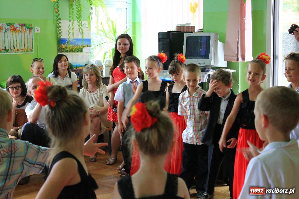 Zdjęcie w galerii na portalu naszraciborz.pl: Sześciolatki pożegnały Przedszkole nr 13 wiadomości z regionu