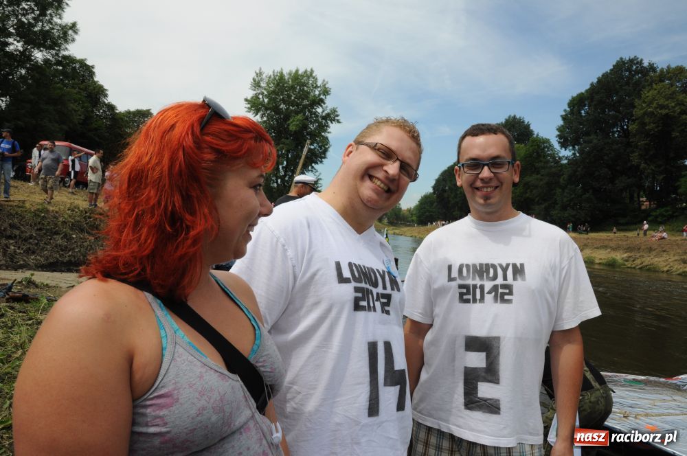 Zdjęcie w galerii na portalu naszraciborz.pl: Pływadła w rytmie Euro 2012 wiadomości z regionu