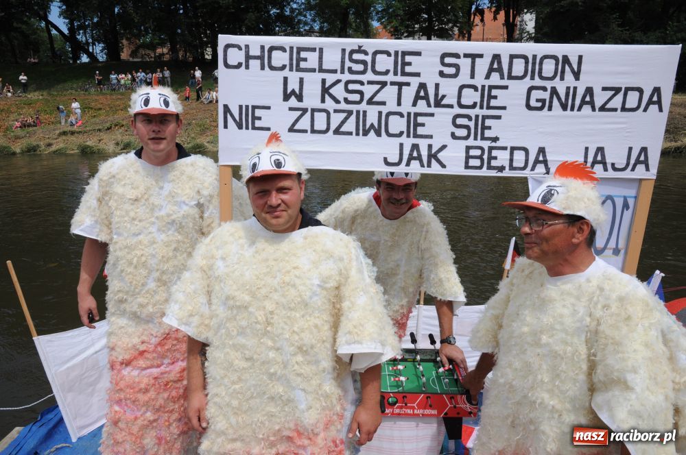 Zdjęcie w galerii na portalu naszraciborz.pl: Pływadła w rytmie Euro 2012 wiadomości z regionu