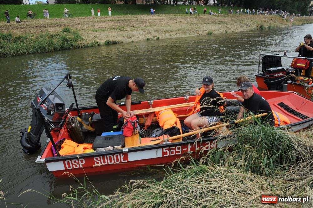 Zdjęcie w galerii na portalu naszraciborz.pl: Pływadła w rytmie Euro 2012 wiadomości z regionu