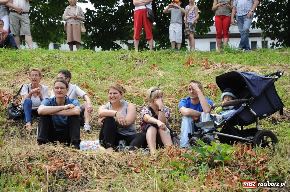 Zdjęcie w galerii na portalu naszraciborz.pl: Pływadła w rytmie Euro 2012 wiadomości z regionu