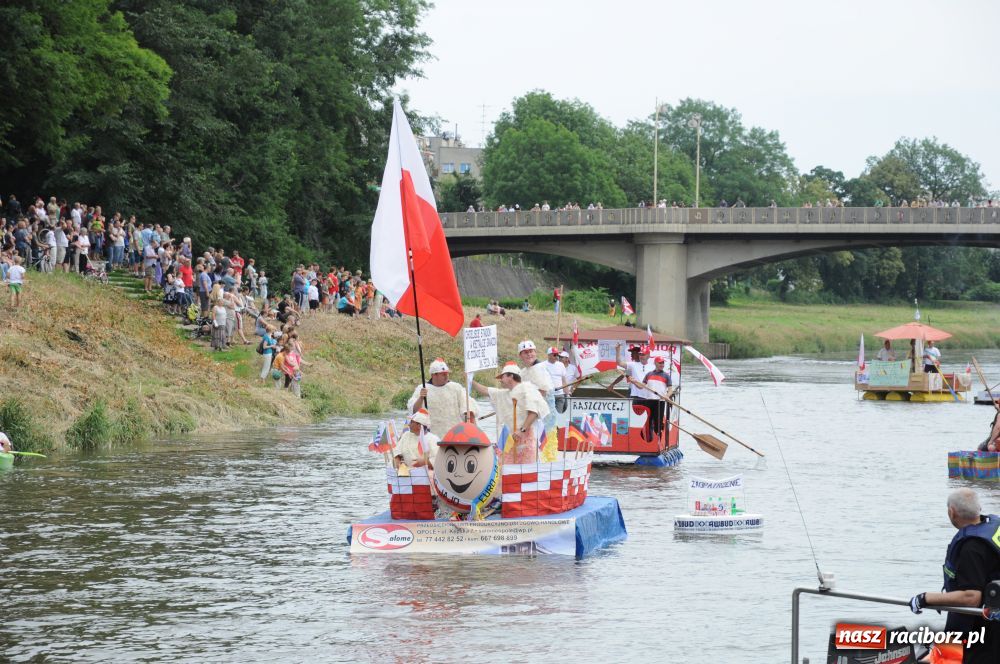 Zdjęcie w galerii na portalu naszraciborz.pl: Pływadła w rytmie Euro 2012 wiadomości z regionu