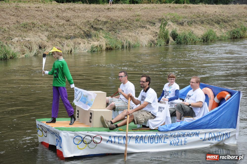 Zdjęcie w galerii na portalu naszraciborz.pl: Pływadła w rytmie Euro 2012 wiadomości z regionu
