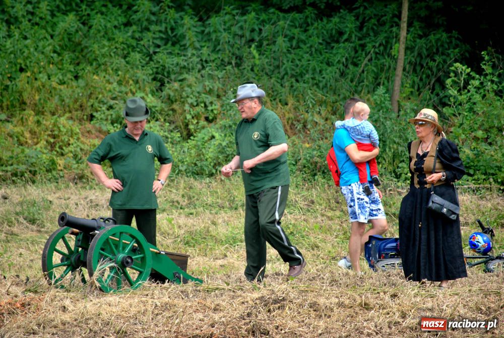 Zdjęcie w galerii na portalu naszraciborz.pl: Pływadła w rytmie Euro 2012 wiadomości z regionu