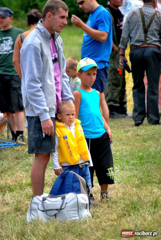 Zdjęcie w galerii na portalu naszraciborz.pl: Pływadła w rytmie Euro 2012 wiadomości z regionu