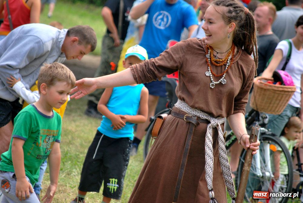 Zdjęcie w galerii na portalu naszraciborz.pl: Pływadła w rytmie Euro 2012 wiadomości z regionu
