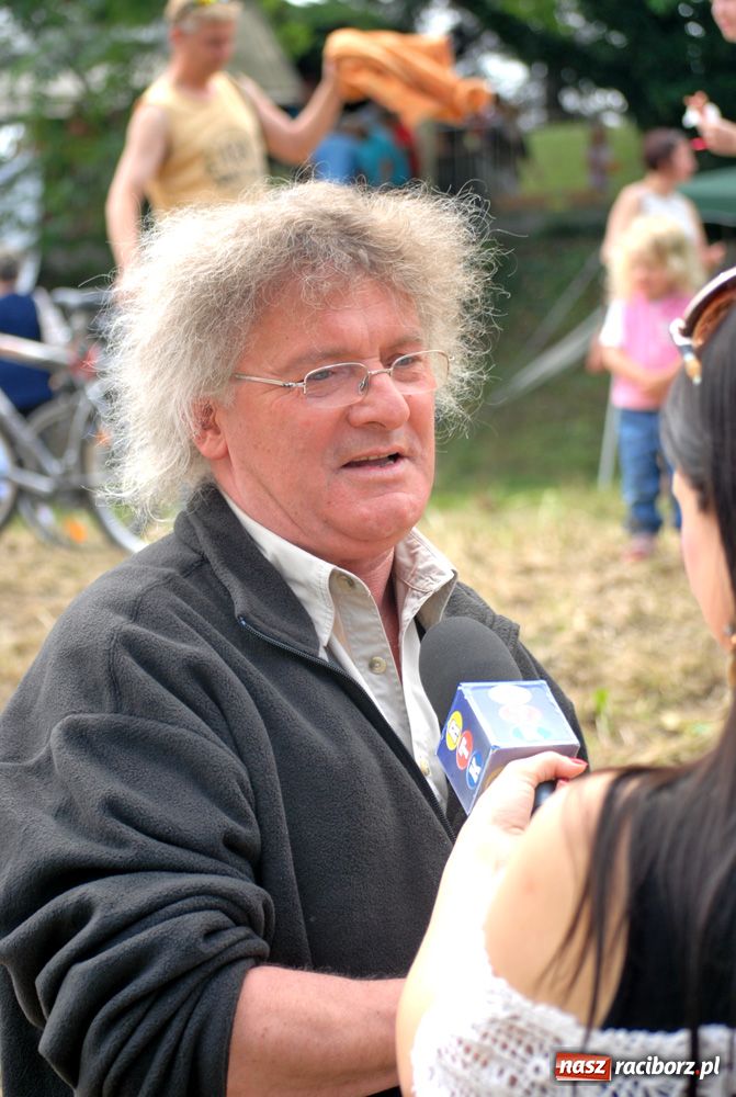 Zdjęcie w galerii na portalu naszraciborz.pl: Pływadła w rytmie Euro 2012 wiadomości z regionu