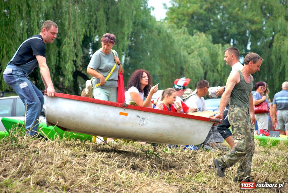 Zdjęcie w galerii na portalu naszraciborz.pl: Pływadła w rytmie Euro 2012 wiadomości z regionu