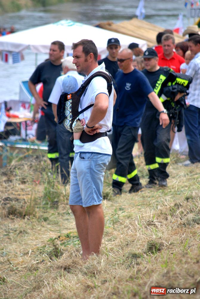 Zdjęcie w galerii na portalu naszraciborz.pl: Pływadła w rytmie Euro 2012 wiadomości z regionu