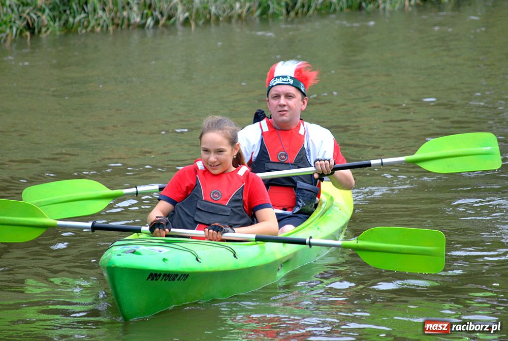 Zdjęcie w galerii na portalu naszraciborz.pl: Pływadła w rytmie Euro 2012 wiadomości z regionu