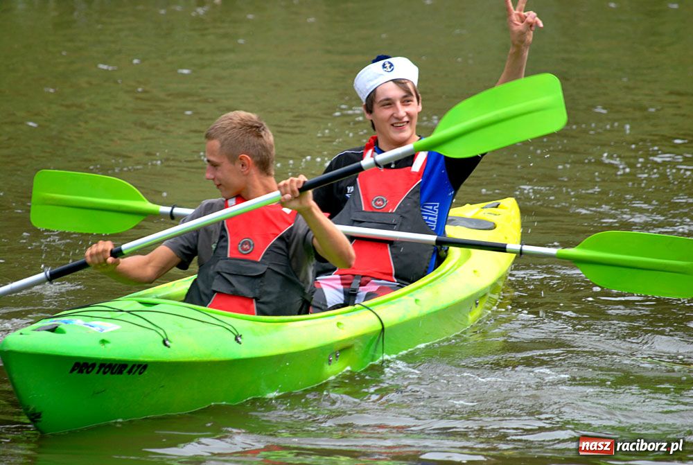 Zdjęcie w galerii na portalu naszraciborz.pl: Pływadła w rytmie Euro 2012 wiadomości z regionu