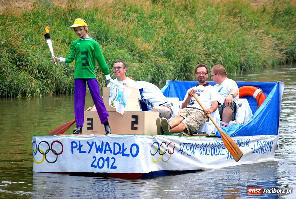 Zdjęcie w galerii na portalu naszraciborz.pl: Pływadła w rytmie Euro 2012 wiadomości z regionu
