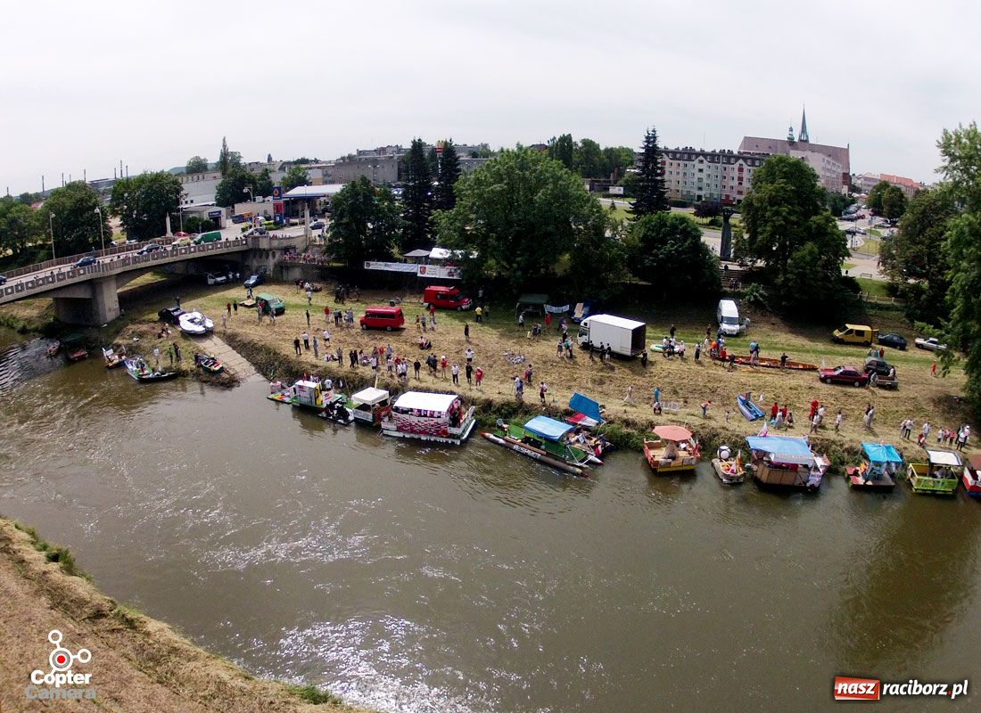 Zdjęcie w galerii na portalu naszraciborz.pl: Pływadła w rytmie Euro 2012 wiadomości z regionu