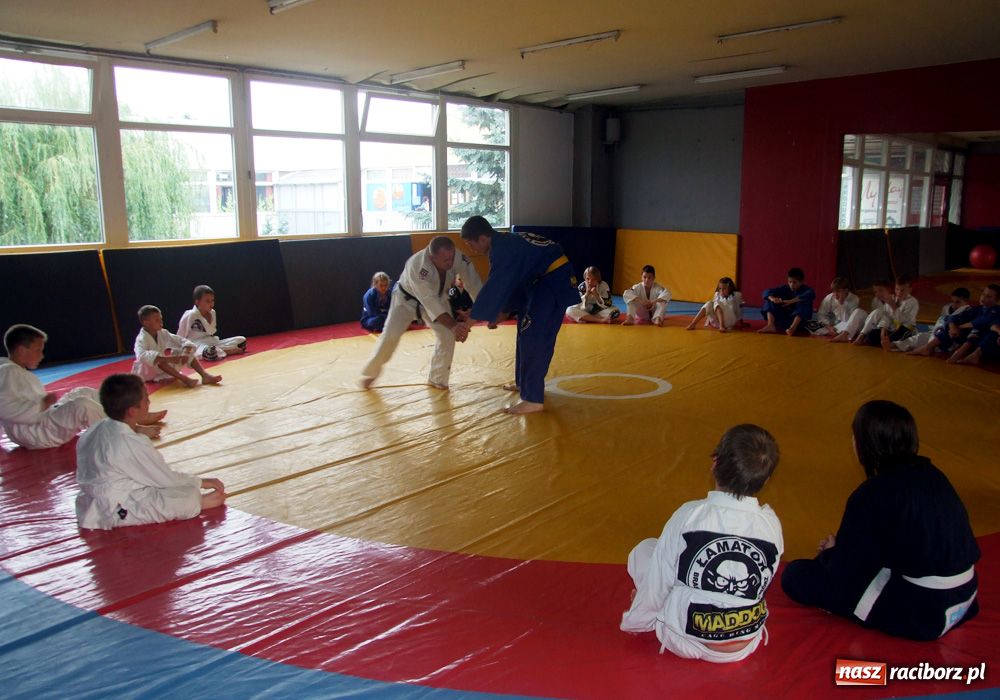 Zdjęcie w galerii na portalu naszraciborz.pl: Łamatorzy trenowali z olimpijczykiem wiadomości z regionu