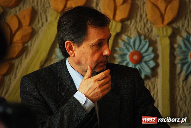 Zdjęcie w galerii na portalu naszraciborz.pl: Boisko tak, sala na razie nie wiadomości z regionu