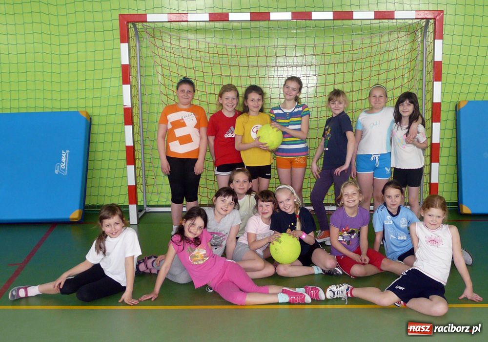 Zdjęcie w galerii na portalu naszraciborz.pl: Pawłów wśród Szkółek piłkarskich NIVEA wiadomości z regionu