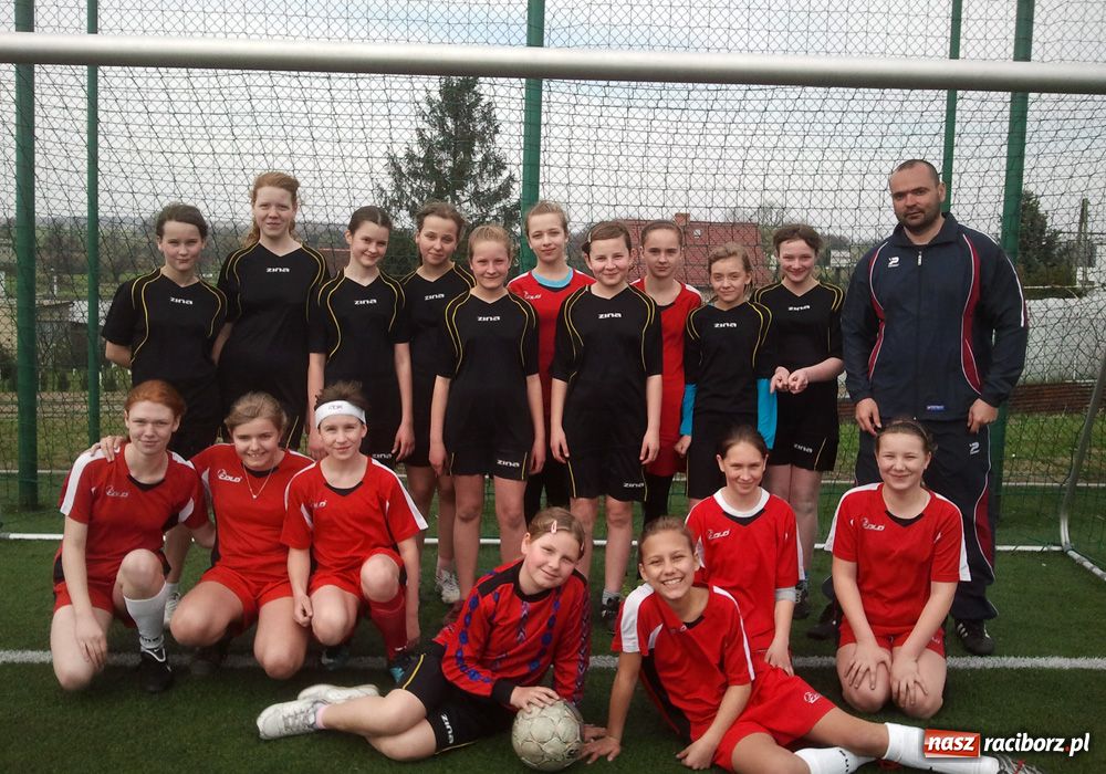 Zdjęcie w galerii na portalu naszraciborz.pl: Pawłów wśród Szkółek piłkarskich NIVEA wiadomości z regionu