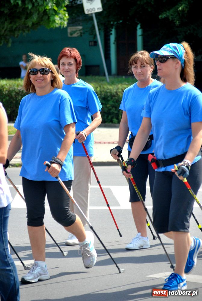 Zdjęcie w galerii na portalu naszraciborz.pl: Przemarsz i występy z okazji Dni Raciborza wiadomości z regionu