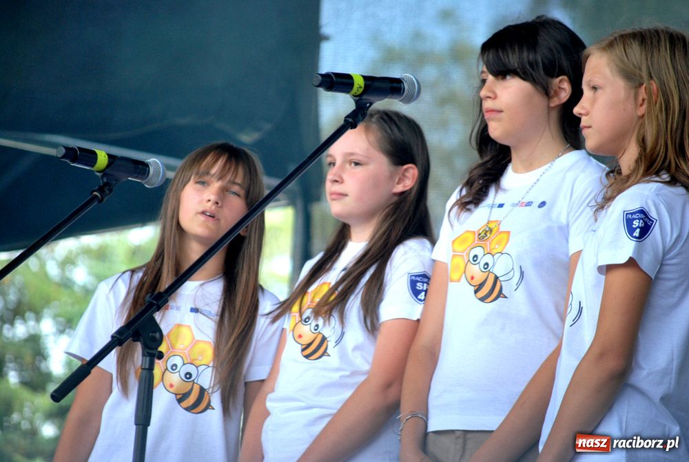 Zdjęcie w galerii na portalu naszraciborz.pl: Przemarsz i występy z okazji Dni Raciborza wiadomości z regionu