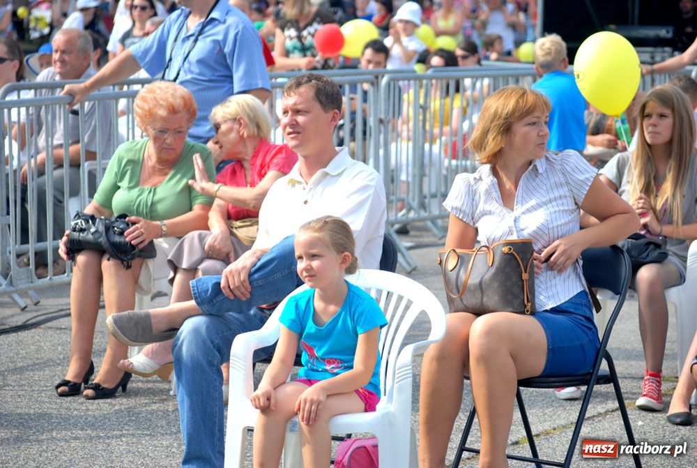 Zdjęcie w galerii na portalu naszraciborz.pl: Przemarsz i występy z okazji Dni Raciborza wiadomości z regionu