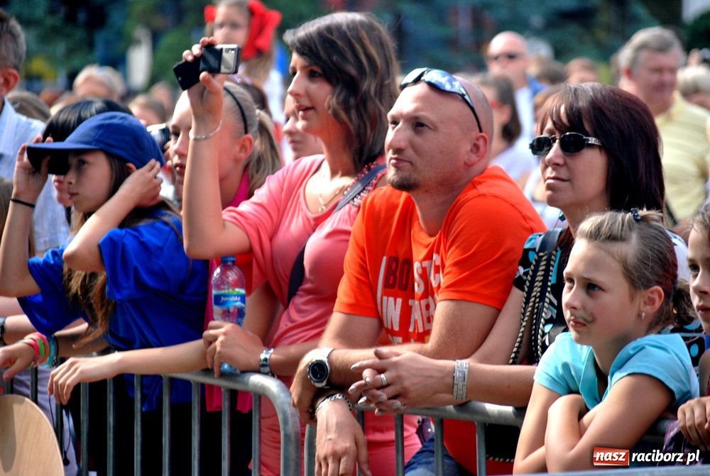 Zdjęcie w galerii na portalu naszraciborz.pl: Przemarsz i występy z okazji Dni Raciborza wiadomości z regionu