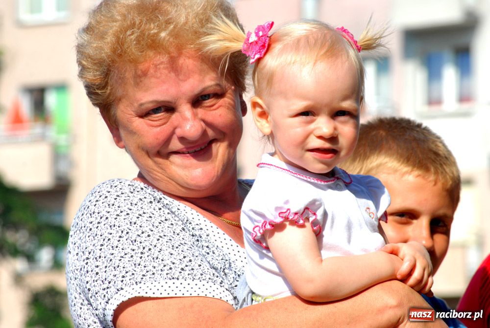 Zdjęcie w galerii na portalu naszraciborz.pl: Przemarsz i występy z okazji Dni Raciborza wiadomości z regionu