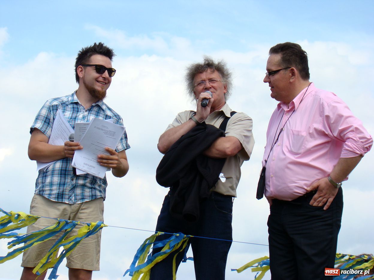 Zdjęcie w galerii na portalu naszraciborz.pl: Przystanek Turze: pływadła zacumowały wiadomości z regionu