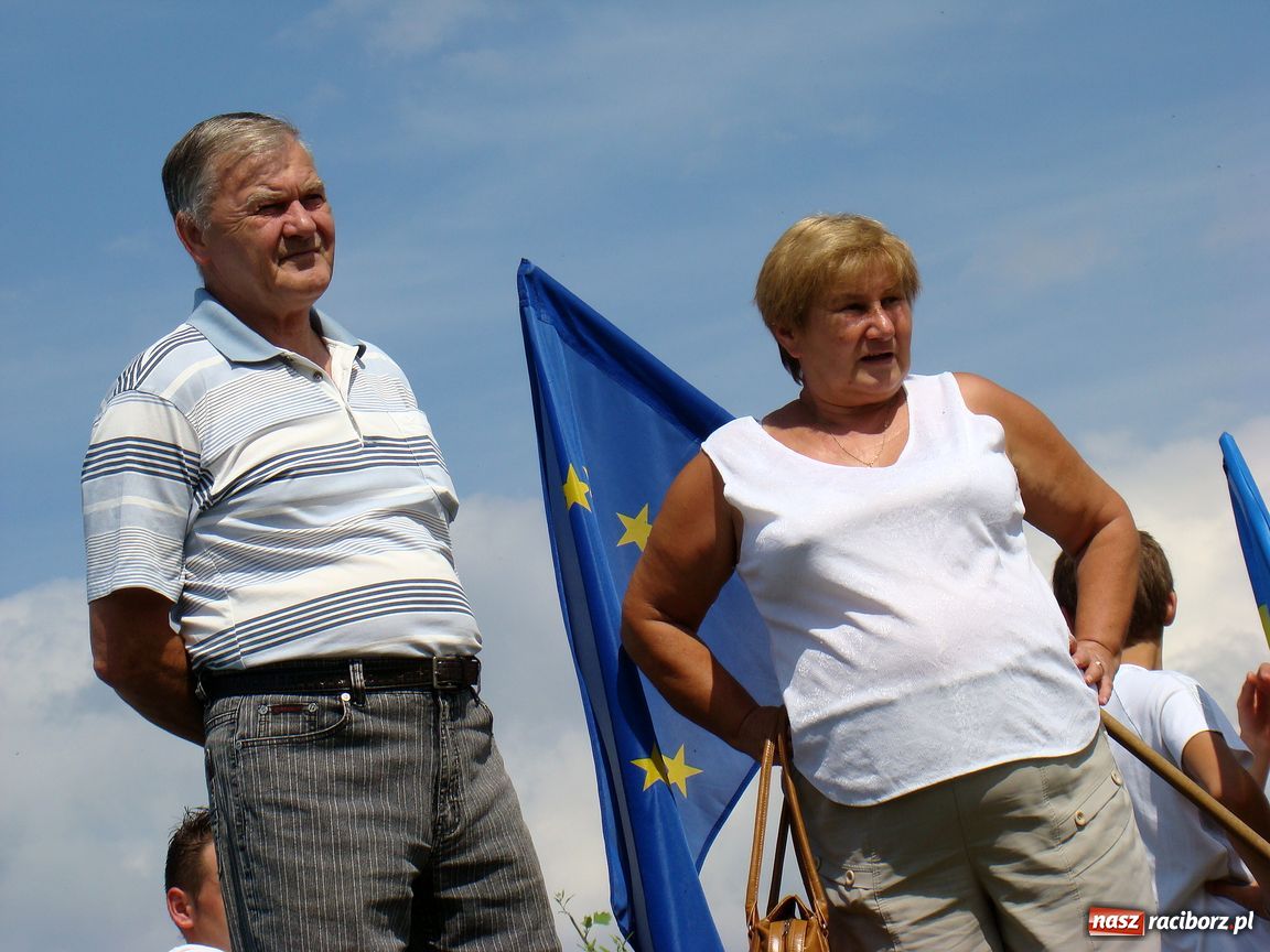 Zdjęcie w galerii na portalu naszraciborz.pl: Przystanek Turze: pływadła zacumowały wiadomości z regionu