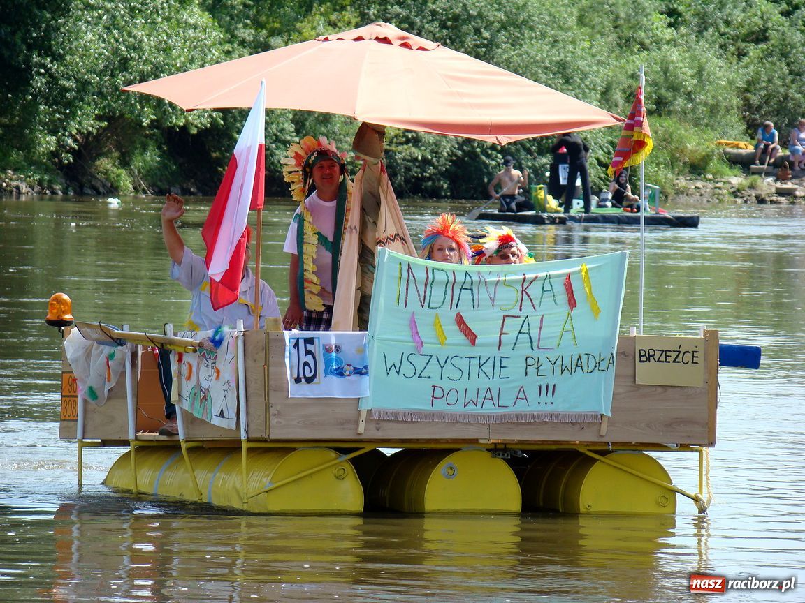 Zdjęcie w galerii na portalu naszraciborz.pl: Przystanek Turze: pływadła zacumowały wiadomości z regionu