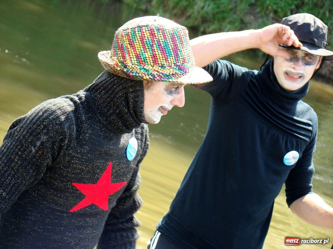 Zdjęcie w galerii na portalu naszraciborz.pl: Przystanek Turze: pływadła zacumowały wiadomości z regionu