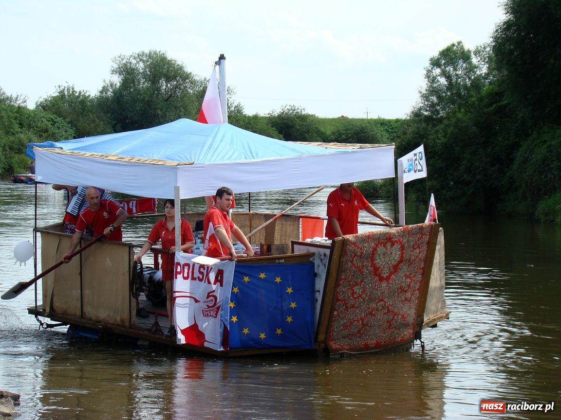 Zdjęcie w galerii na portalu naszraciborz.pl: Przystanek Turze: pływadła zacumowały wiadomości z regionu