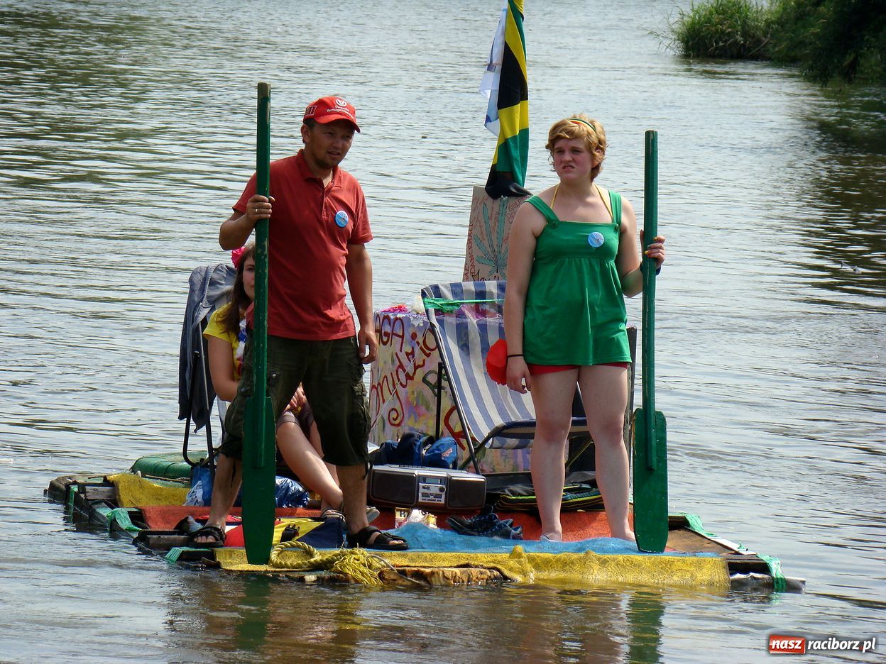 Zdjęcie w galerii na portalu naszraciborz.pl: Przystanek Turze: pływadła zacumowały wiadomości z regionu