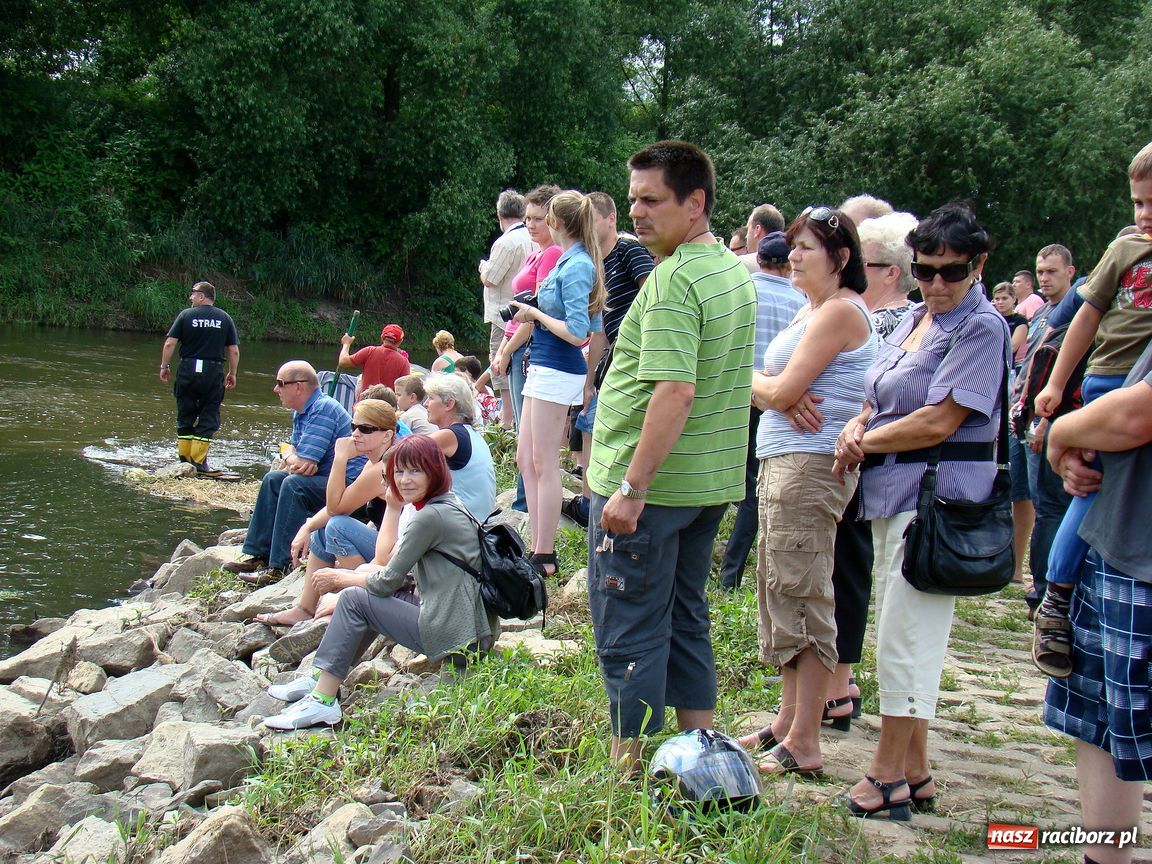 Zdjęcie w galerii na portalu naszraciborz.pl: Przystanek Turze: pływadła zacumowały wiadomości z regionu