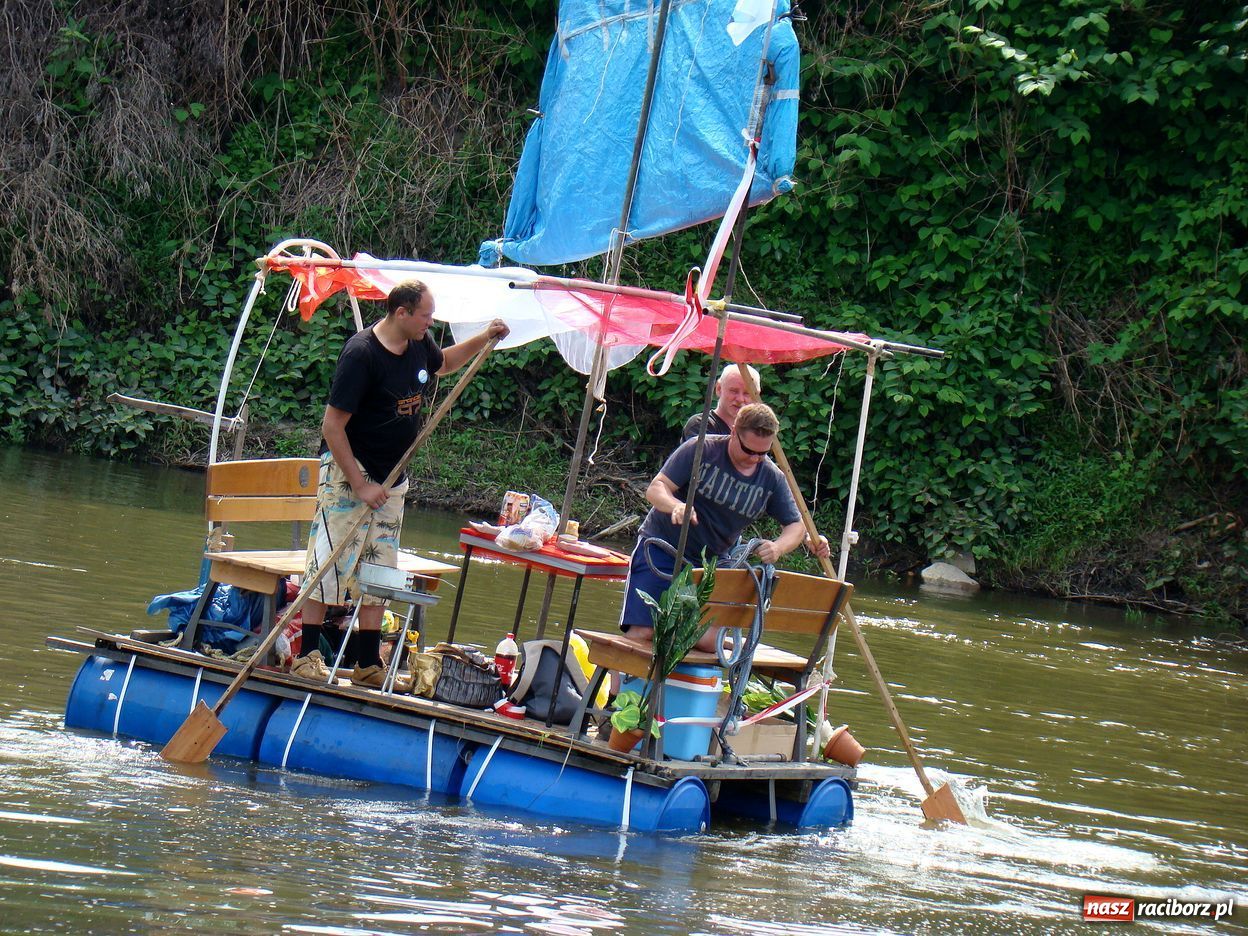 Zdjęcie w galerii na portalu naszraciborz.pl: Przystanek Turze: pływadła zacumowały wiadomości z regionu