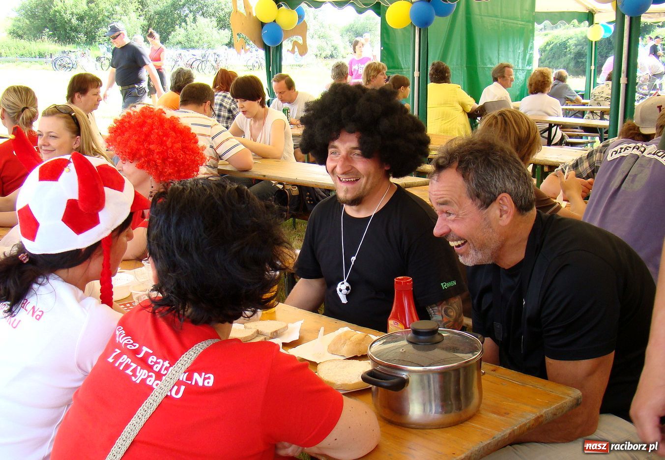 Zdjęcie w galerii na portalu naszraciborz.pl: Przystanek Turze: pływadła zacumowały wiadomości z regionu
