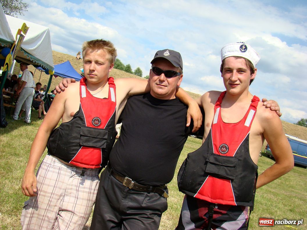 Zdjęcie w galerii na portalu naszraciborz.pl: Przystanek Turze: pływadła zacumowały wiadomości z regionu