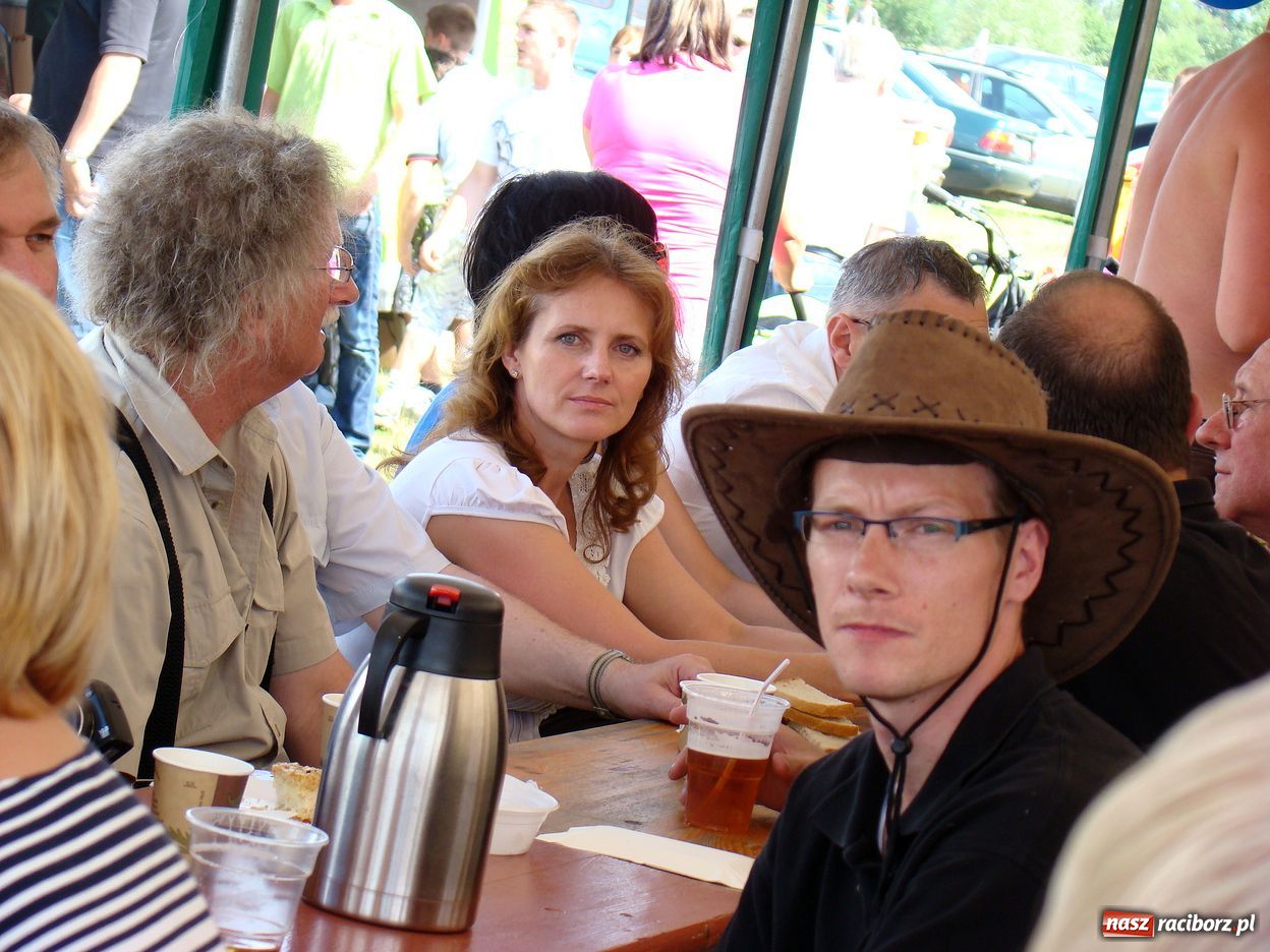 Zdjęcie w galerii na portalu naszraciborz.pl: Przystanek Turze: pływadła zacumowały wiadomości z regionu